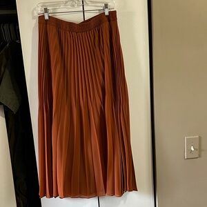 Elegant Rust Orange Pleated Skirt